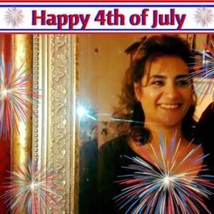 Meet your Posher, Mona